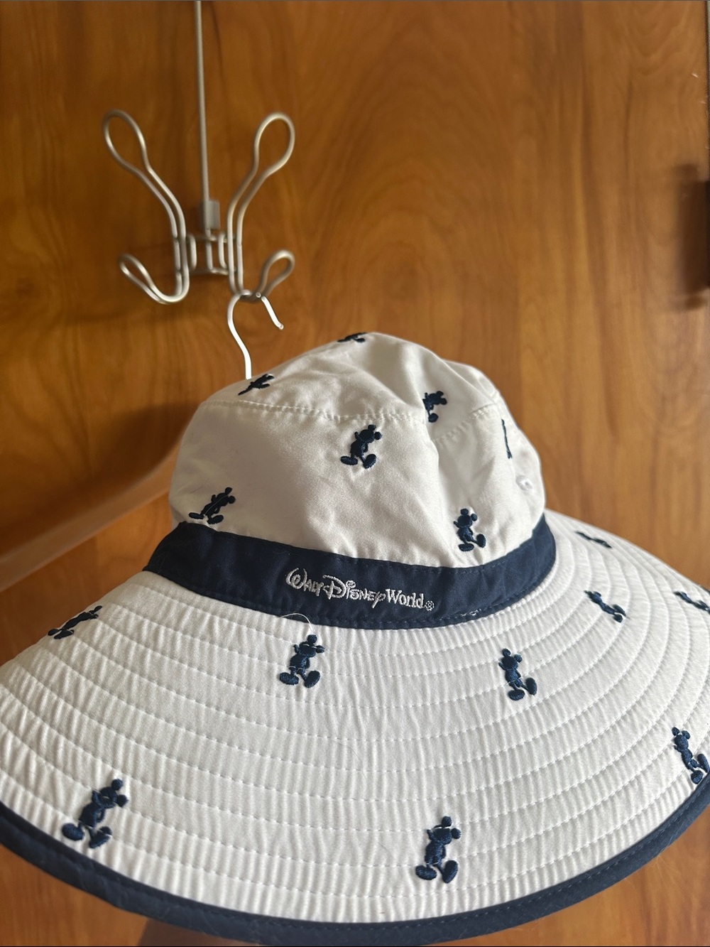 Disney White & Navy Mickey Embroidered Sun Hat